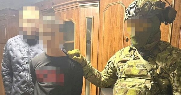 СБУ затримала підлітків, які вчинили теракти біля райвідділків поліції у Харкові