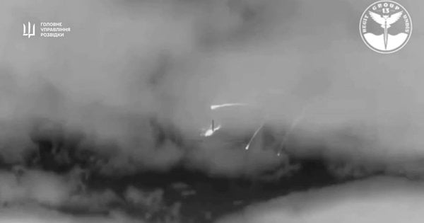 Бійці ГУР вперше знищили гелікоптер за допомогою морського дрона Magura V5
