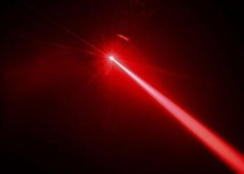 Україна розробила лазерну зброєю, яка здатна збивати літаки