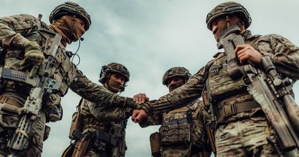 Військовим з освітою магістра спростили отримання офіцерського звання