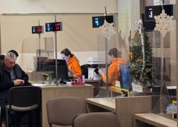 Через масштабну кібератаку на держреєстри львівські ЦНАПи зупинили низку послуг (перелік)