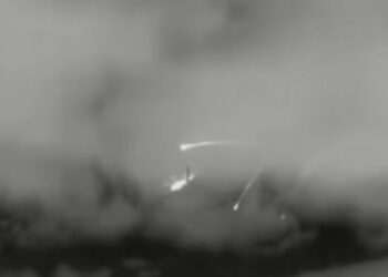 Розвідники поділилися деталями бою в Чорному морі під час якого збили російські вертольоти