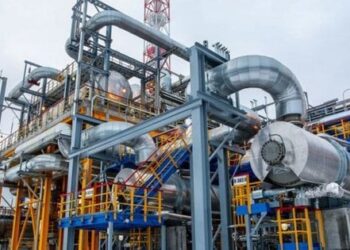 У Росії ще один нафтопереробний завод призупинив роботу після атак