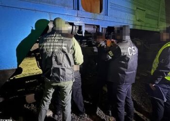 На Волині двох працівників «Укрзалізниці» викрили на переправленні ухилянта за кордон