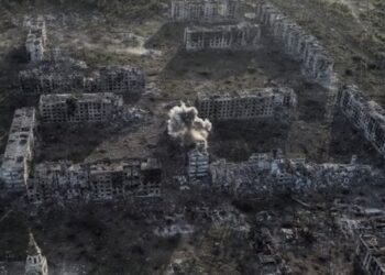 Українські військові відійшли з вогнетривкого комбінату в Часовому Яру