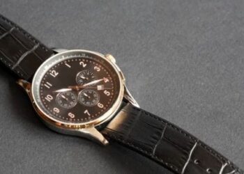 У розпал міських боїв Торецька міськрада оголосила про купівлю годинників на 240 тис. грн