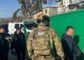 На Київщині ДБР викрило начальника служби логістики на крадіжці пального з частини