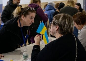 США планує скасувати тимчасовий захист для 240 тисяч українських біженців, – Reuters