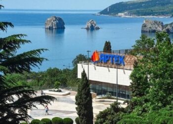 У дитячому таборі «Артек» у Криму відпочили щонайменше 30 російських військових