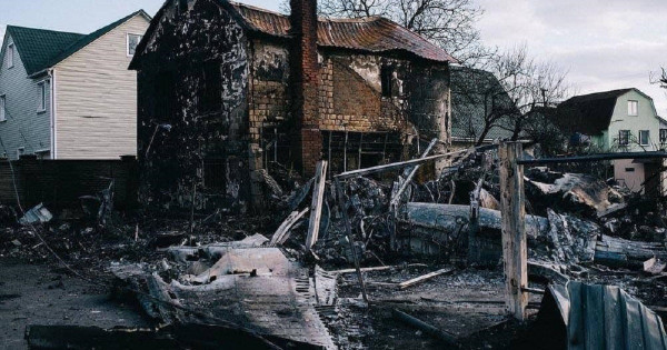 V Kijevu padli ruski borec Su-27 na stanovanjski stavbi