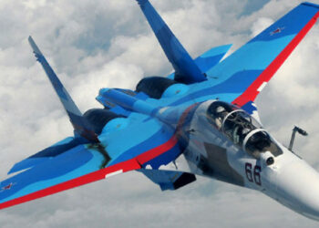 Ukrajinska vojska sestrelila ruskega lovca SU-30 nad Irpinom