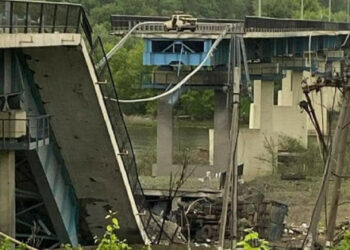 Rusi razstrelili most med Severodonetsk in Lysychansk