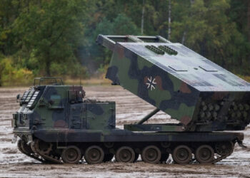 Nemčija bo v Ukrajino prenesla še dva MLRS Mars II in 50 oklepnikov Dingo