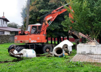 V regiji Lviv je bil na mestu streljanja družine Sheptytsky razdvojen sovjetski spomenik.