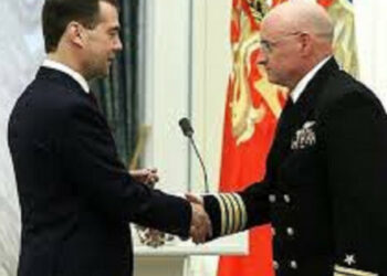 Ameriški astronavt javno zavrnil medaljo, ki jo je predstavil predsednik Ruske federacije