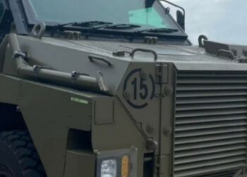 Avstralija bo Ukrajini zagotovila še 20 Bushmaster oklepnih vozil
