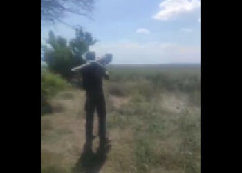 Borec nacionalne garde je sestrelil rusko letalsko letalo Su-25 iz MANPADS-a.