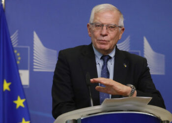 Borrell rusijo opozoril na "močan vojaški odziv" na jedrski napad na Ukrajino