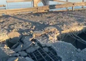 Družine ruskih vojakov bežijo iz Khersona po napadih na most Antonovsky