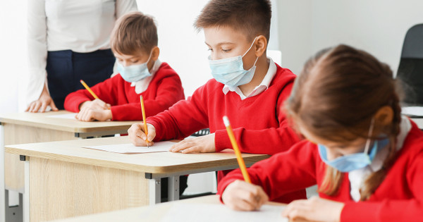 Edukatorji pod pritiskom so prisiljeni, da se vrnejo na delo v osvobojena mesta