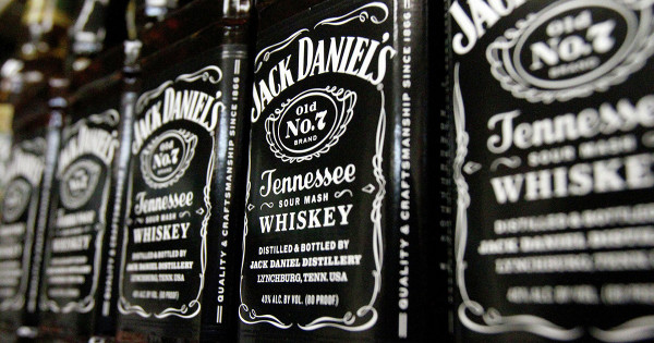 Jack Danielov proizvajalec viskija in vodke Finska preneha delati v Rusiji