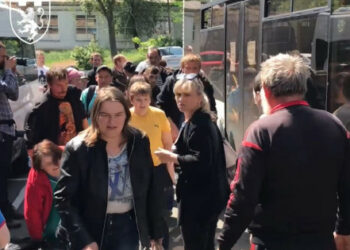 Lviv teritorialna obrambna brigada je pomagala evakuirati prebivalce Bakhmuta (video)