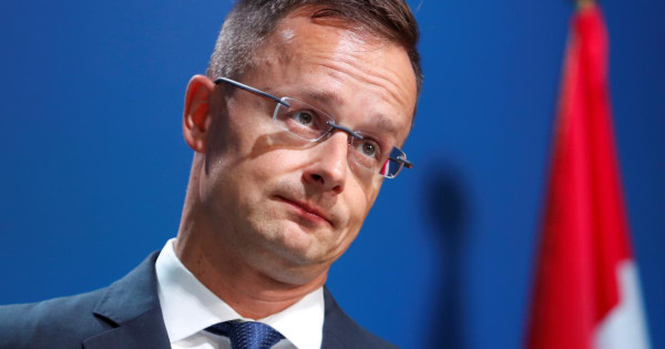 Madžarska je zanikala spremembo svojega stališča glede tranzita orožja v Ukrajini