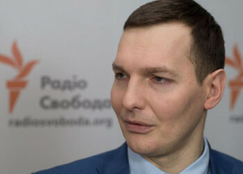 Ministrstvo za notranje zadeve je imenovalo znesek plačil od Rusov saboterjem in tovarnam.