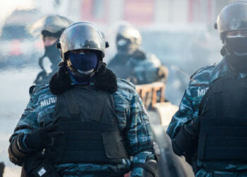 Mučenje prebivalcev regije Kherson se ukvarja z "Berkut", ki so ga obnovili Rusi