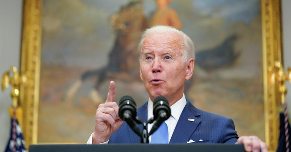 Na predvečer invazije Rusije je Biden razklasificiral inteligenco zaradi skepticizma zavezništva