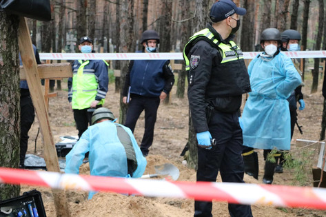 Na začetku okupacije Izyuma Rusi niso dovolili pokopa mrtvih.