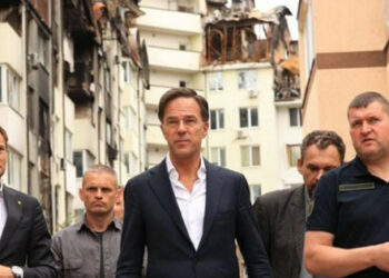 Nizozemska bo Ukrajini zagotovila sodobno težko orožje, hubice in oklepne avtomobile