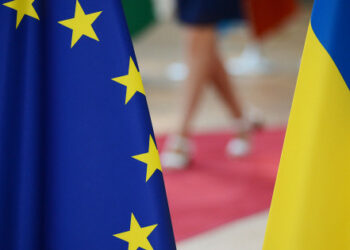 Novi sveženj sankcij predvideva popolno prekinitev povezave Rusije s swift