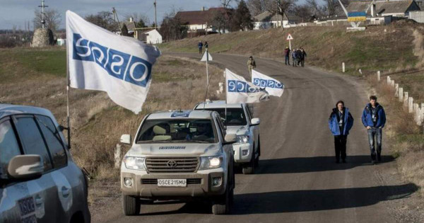 OVSE ni evakuiral ukrajinskih delavcev in je z njimi prekinil pogodbe