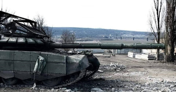 Oborožene sile Ukrajine so napadle Ruse v bližini Kijeva in uničile pet sovražnikovih tankov