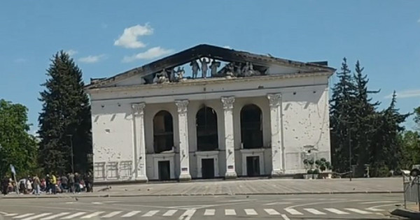 Okupator je v Mariupolu uvedel enkratne prelevmane za premikanje po mestu