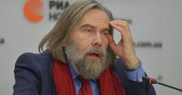 Politični tehnolog Mikhail Pogrebinsky je bil obtožen izdaje