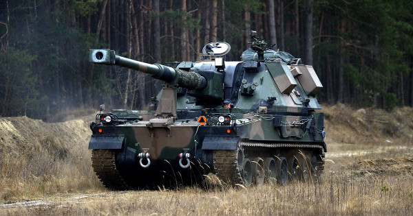 Poljska bo proizvedla 56 AHS Krab samohodnih houbic za Ukrajino