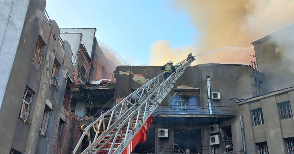 Rusi obstreljenih še en hostel v Kharkiv