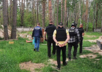 Rusi so naredili človeški ščit 350 vaščanov v regiji Černohiv