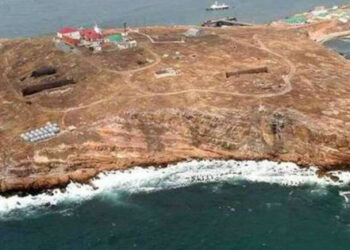 Rusi so našli raketne sisteme in MLRS na kačji otok
