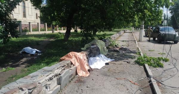 Rusi so obstrelili Toretsk, osem ljudi je bilo ubitih.