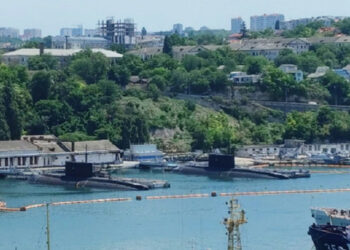 Rusi so pripeljali 5 podmornic na morje iz Sevastopola