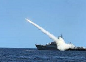 Rusi tarča ukrajinskih mest s 40 Kalibr križarjenje rakete iz Črnega morje