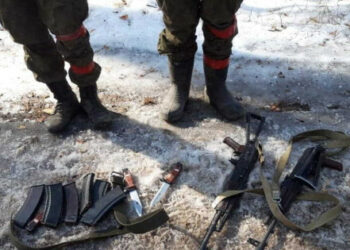 Rusi uporabljajo "zagradotryad" proti svojim zastavom iz "LPR"