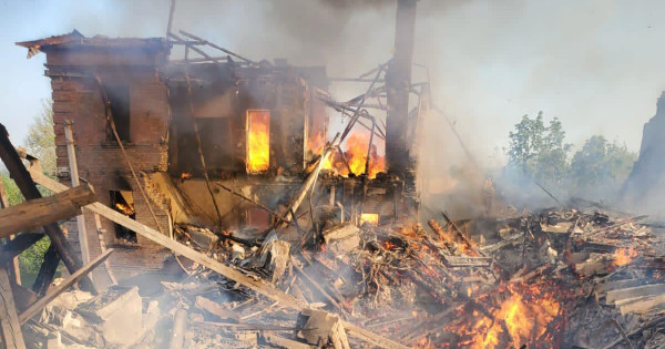 Rusi v regiji Luhansk bombardirali šolo, kjer so se civilisti skrivali pred obstreljenjem (fotografije)