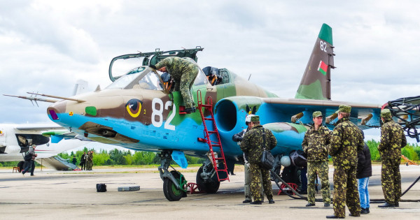 Rusija bo z jedrskim orožjem pretvorila beloruska napadalna letala Su-25