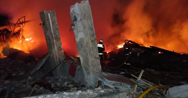 Rusija je začela obstreljevanje Kharkiva z bombami in raketami večje moči