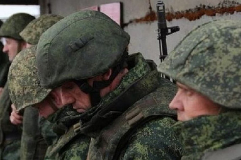 Rusija poslala tank polk v vojno v Ukrajini brez kakršnega koli usposabljanja