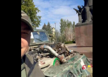 Ruski zajedljivci za 5.000 rubljev. dolarji prodani Vitaly Kim oklepni avto "Tiger" (video)